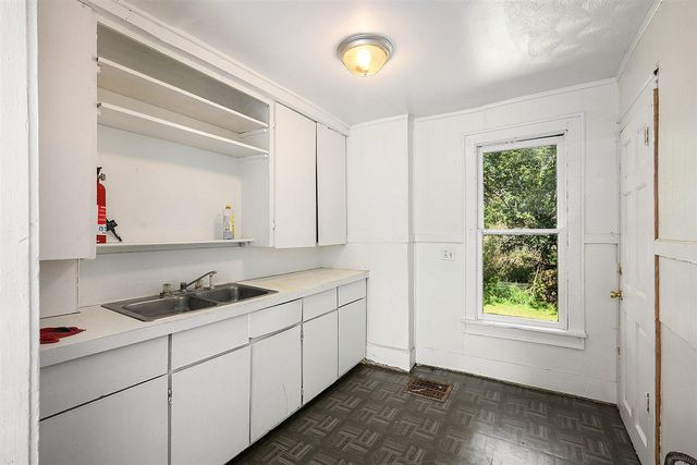 824 W Paterson Street, Kalamazoo, MI 49007