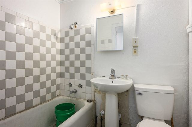 824 W Paterson Street, Kalamazoo, MI 49007