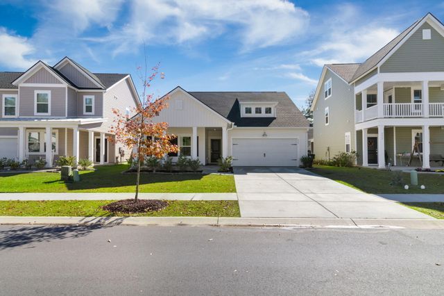 225 Red Bluff Street, Summerville, SC 29483