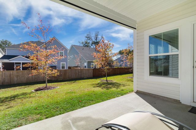 225 Red Bluff Street, Summerville, SC 29483