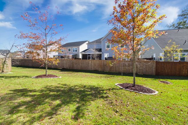 225 Red Bluff Street, Summerville, SC 29483