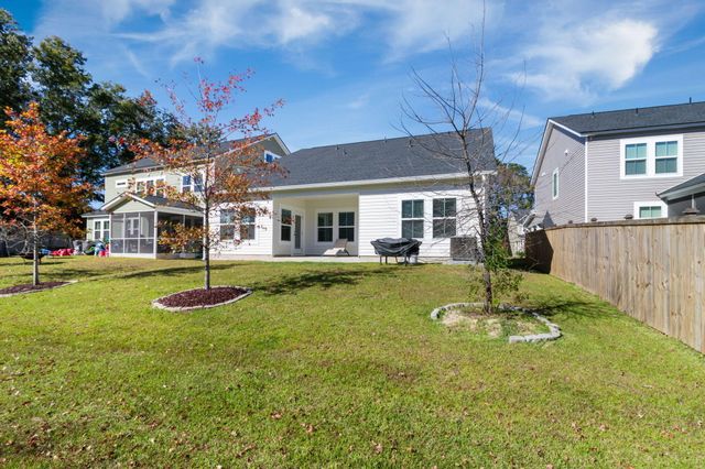 225 Red Bluff Street, Summerville, SC 29483