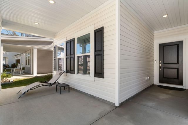 225 Red Bluff Street, Summerville, SC 29483