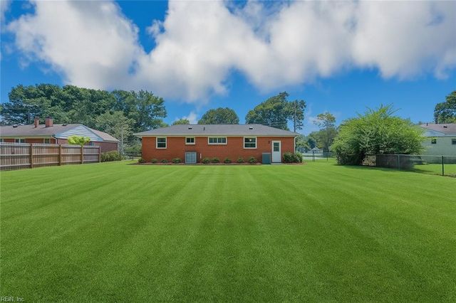 5712 Gretna RD, Virginia Beach, VA 23455