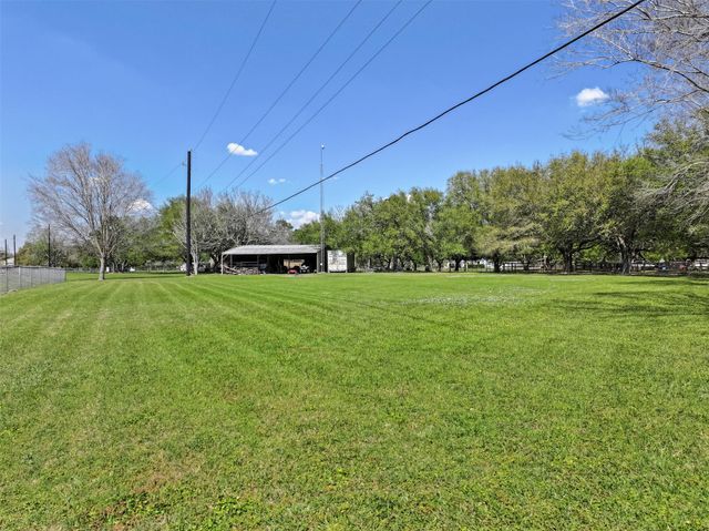 1 Wolfe Lane, Manvel, TX 77578