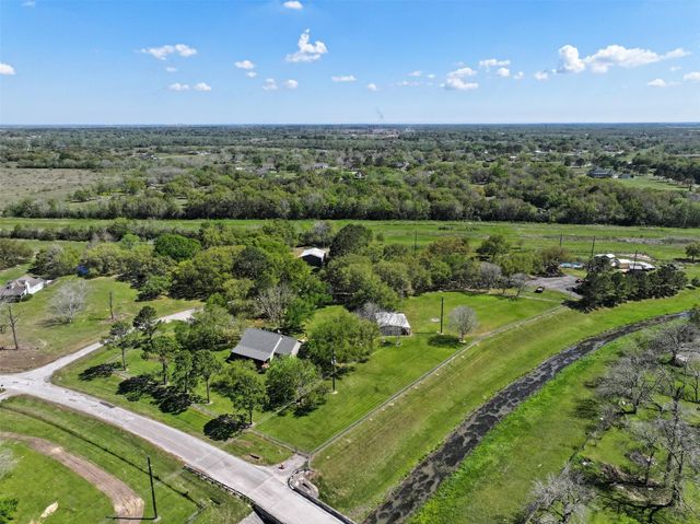 1 Wolfe Lane, Manvel, TX 77578