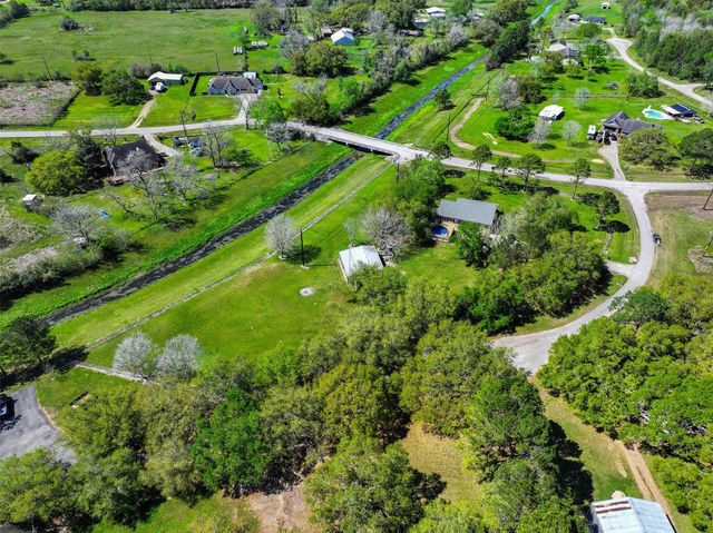 1 Wolfe Lane, Manvel, TX 77578