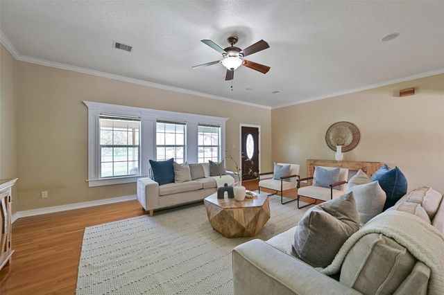 1 Wolfe Lane, Manvel, TX 77578