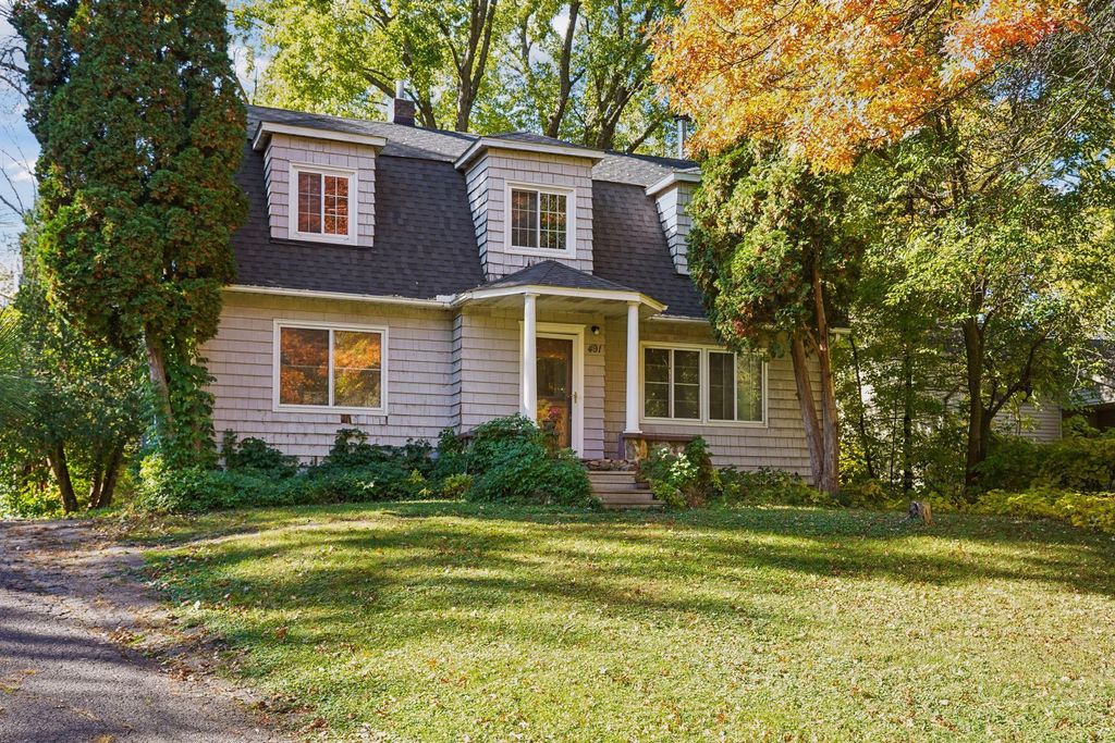 491 Burlington Road, Saint Paul, MN 55119