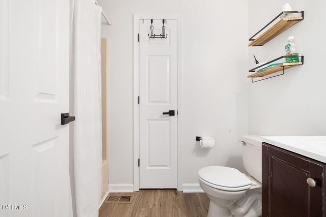 1069 Gray Station Road, Gray, TN 37615