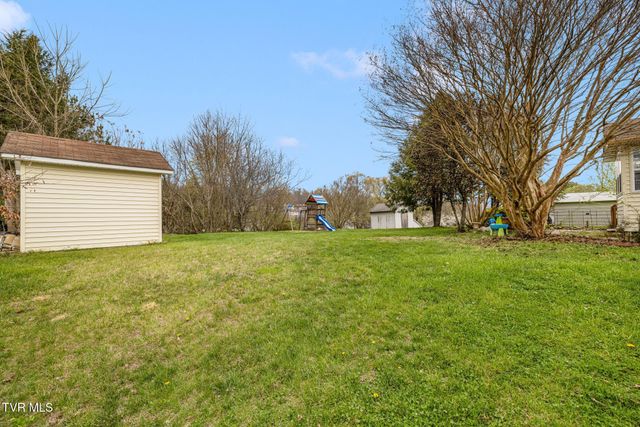 1069 Gray Station Road, Gray, TN 37615