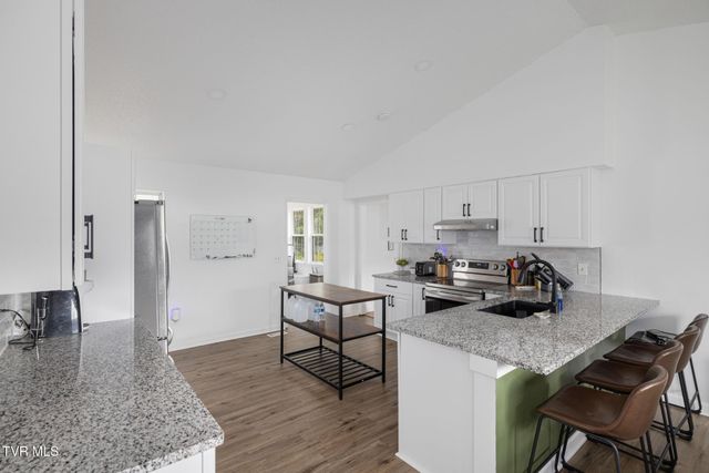 1069 Gray Station Road, Gray, TN 37615