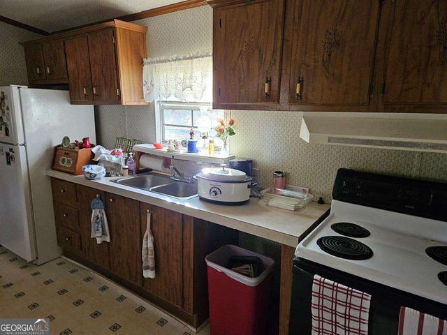 46 Helen Court, Whitesburg, GA 30185