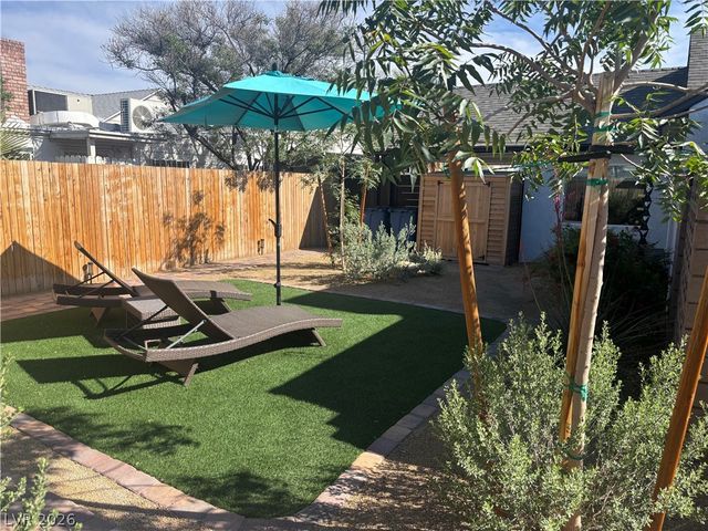 1065-A Franklin Avenue, Las Vegas, NV 89104