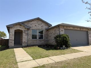 2621 Shorecrest Drive, Little Elm, TX 75068