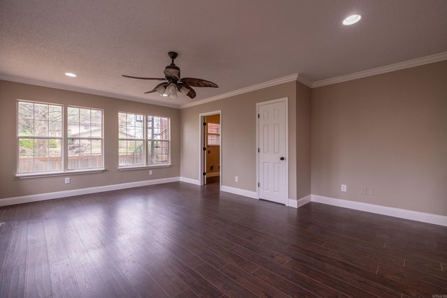 3636 T. P. White Dr, Jacksonville, AR 72076