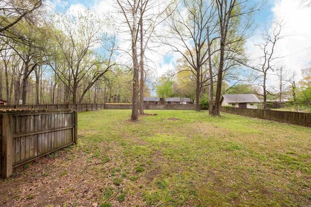 3636 T. P. White Dr, Jacksonville, AR 72076