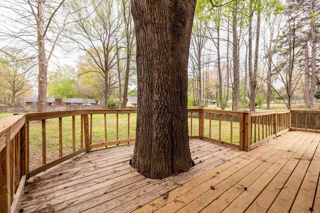 3636 T. P. White Dr, Jacksonville, AR 72076