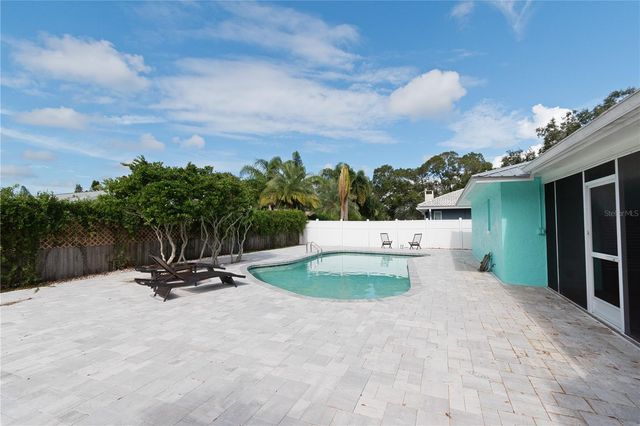 1250 DINNERBELL LANE E, Dunedin, FL 34698