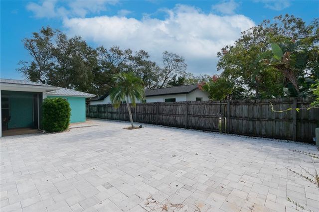 1250 DINNERBELL LANE E, Dunedin, FL 34698