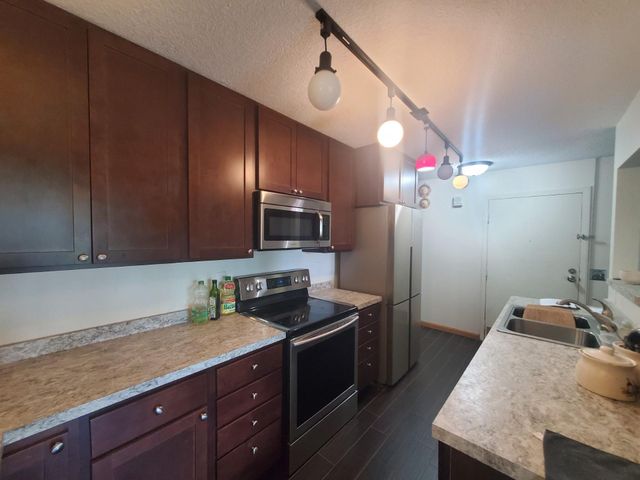 12826 Nicollet Avenue 202, Burnsville, MN 55337