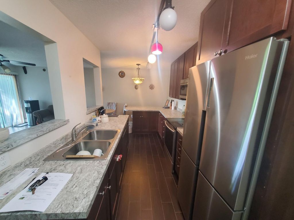 12826 Nicollet Avenue 202, Burnsville, MN 55337 — photo 2