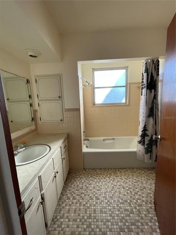13950 SE HIGHWAY 42, Weirsdale, FL 32195