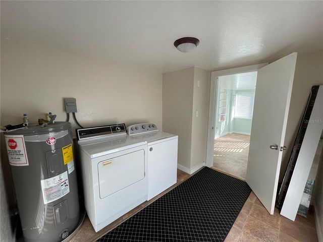 13950 SE HIGHWAY 42, Weirsdale, FL 32195