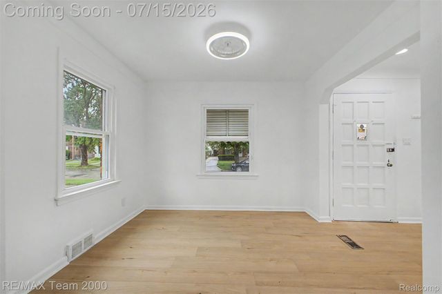 1670 Riverbank Street, Lincoln Park, MI 48146