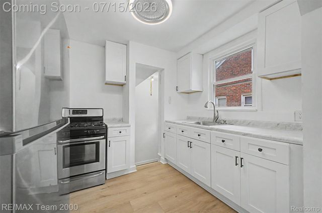 1670 Riverbank Street, Lincoln Park, MI 48146