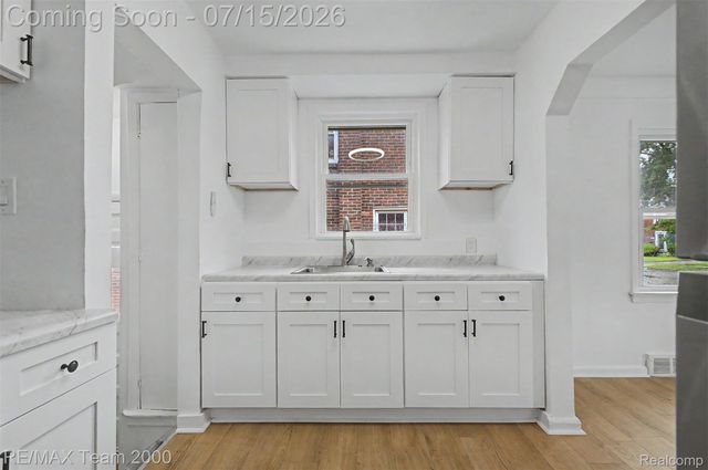 1670 Riverbank Street, Lincoln Park, MI 48146