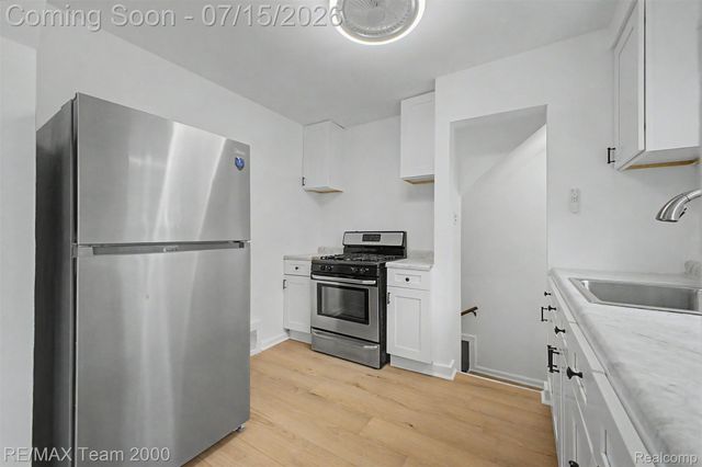 1670 Riverbank Street, Lincoln Park, MI 48146