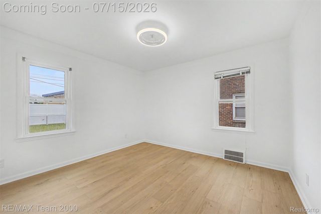 1670 Riverbank Street, Lincoln Park, MI 48146