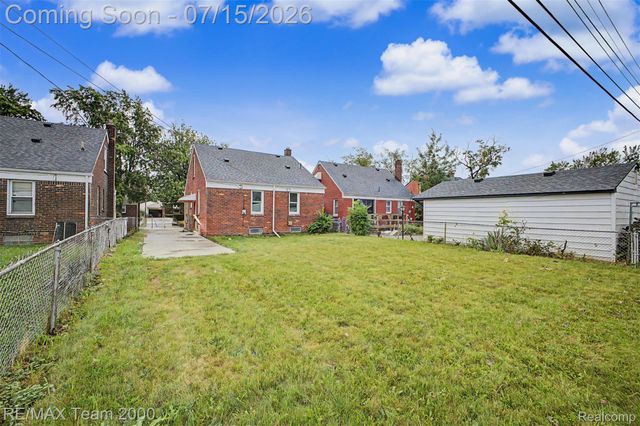 1670 Riverbank Street, Lincoln Park, MI 48146