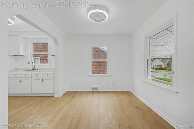 1670 Riverbank Street, Lincoln Park, MI 48146