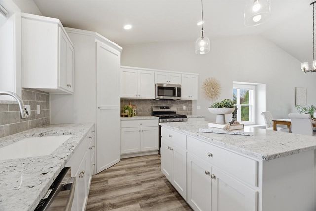 W7097 JACLYN LANE, Greenville, WI 54942