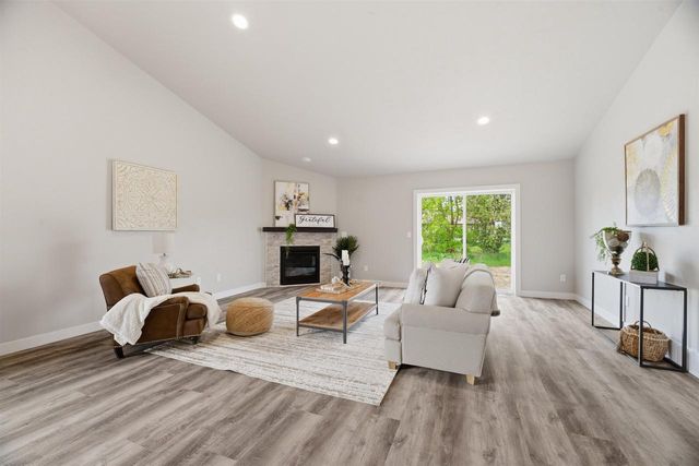 W7097 JACLYN LANE, Greenville, WI 54942
