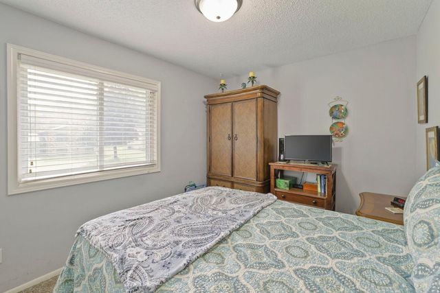 7441 Drew Avenue N, Brooklyn Park, MN 55443