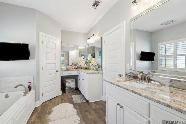 38052 N Robert Wilson Rd, Gonzales, LA 70737