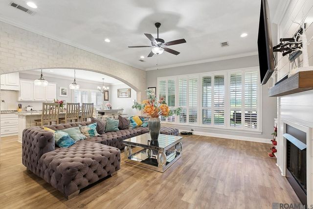 38052 N Robert Wilson Rd, Gonzales, LA 70737