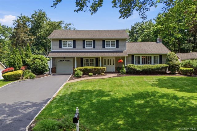 26 Lorijean Lane, East Northport, NY 11731