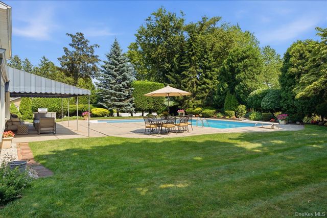 26 Lorijean Lane, East Northport, NY 11731