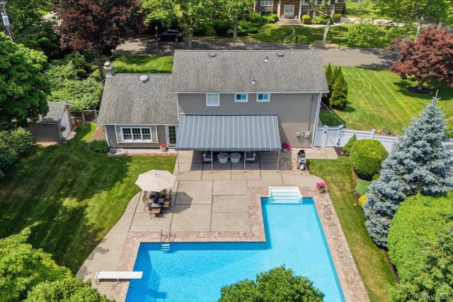 26 Lorijean Lane, East Northport, NY 11731