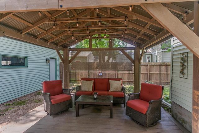 1001 S LAWE STREET, Appleton, WI 54915
