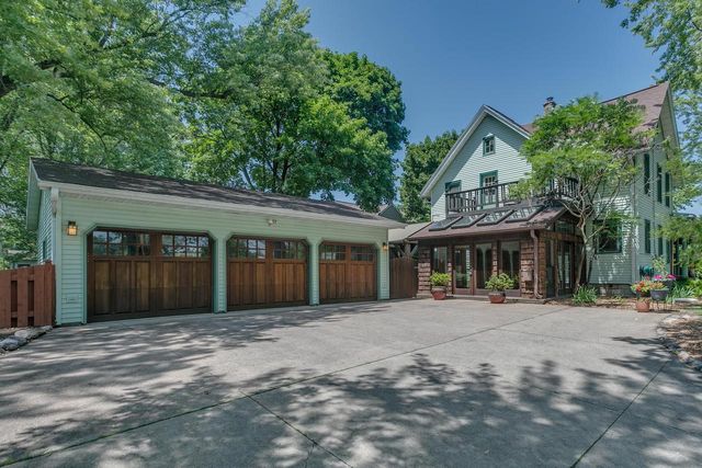 1001 S LAWE STREET, Appleton, WI 54915