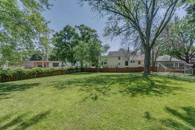 1001 S LAWE STREET, Appleton, WI 54915