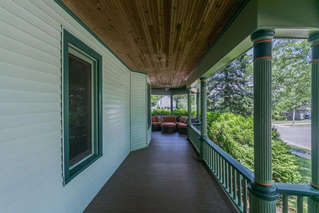 1001 S LAWE STREET, Appleton, WI 54915