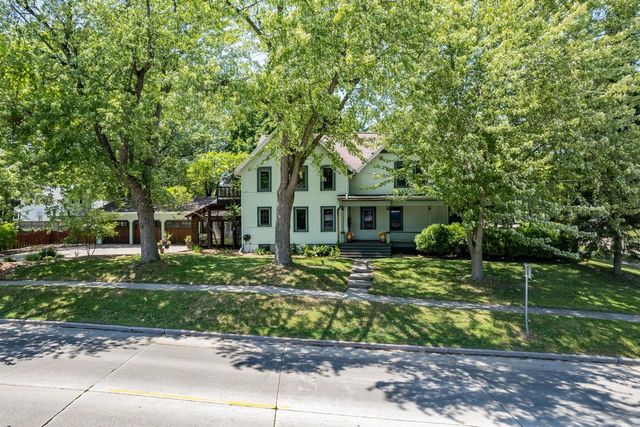 1001 S LAWE STREET, Appleton, WI 54915