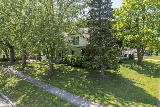 1001 S LAWE STREET, Appleton, WI 54915