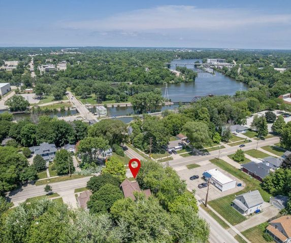 1001 S LAWE STREET, Appleton, WI 54915